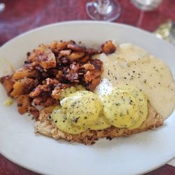 Eggs Pontchartrain