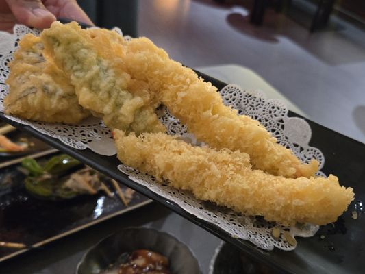 Seven Sushi & Robata by null