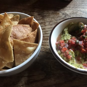 Jose Pistolas - Traditional Guacamole - Mexican Near Me - Philadelphia, Pennsylvania Jose Pistolas - Traditional Guacamole - Mexican Near Me - Philadelphia, Pennsylvania