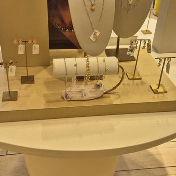 Kendra Scott - Jewelry Near Me - Pembroke Pines, Florida