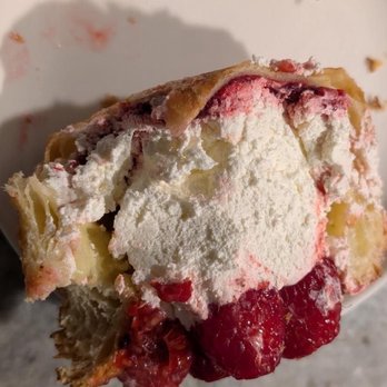 Kukje Bakery - Yuzu raspberry - Desserts Near Me - Daly City, California