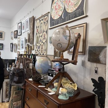 The White Rabbit - Antiques Near Me - West Hartford, Connecticut