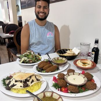 Habibi's Middle Eastern Kitchen - Middle Eastern Near Me - North Attleborough, Massachusetts