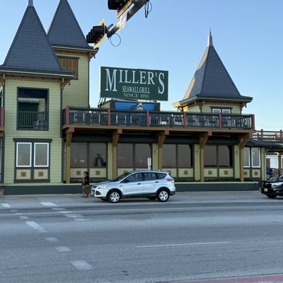 Miller's Seawall Grill by null