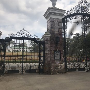 Mansion House - Landmarks & Historical Buildings Near Me - Baguio, BEN