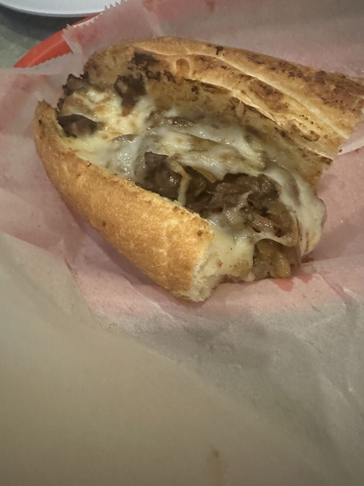 Food from Downtown Pizza & Sportbar