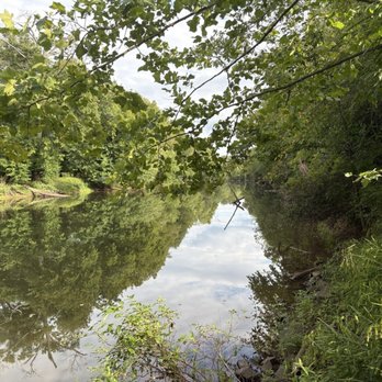 Bles Park - Parks Near Me - Ashburn, Virginia