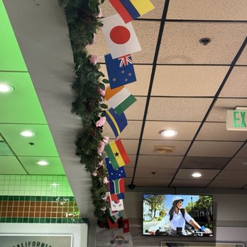 Hill Street Cafe by Lorus - Breakfast & Brunch Near Me - Ventura, California