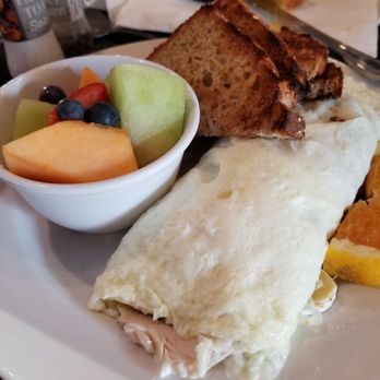 Famous Toastery - The Runner omelet - Breakfast & Brunch Near Me - Ashburn, Virginia