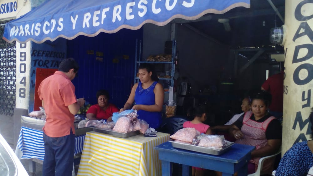 Mariscos y refrescos