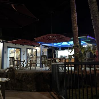 The Kauai Inn - The office in the building, outside is a stage/area for chowing down on their breakfast. - Hotels Near Me - Lihue, Hawaii The Kauai Inn - The office in the building, outside is a stage/area for chowing down on their breakfast. - Hotels Near Me - Lihue, Hawaii