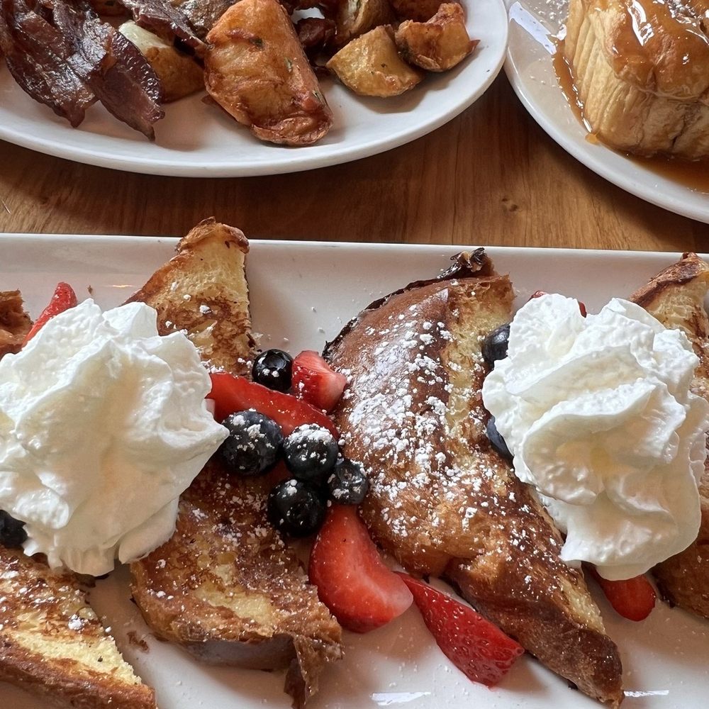 Benedict's - Breakfast & Brunch Near Me - Wayzata, Minnesota