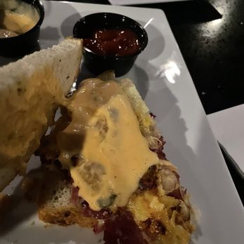 Lily's Babylon - Dry Ruben sandwich sans sauerkraut - American Near Me - Babylon, New York
