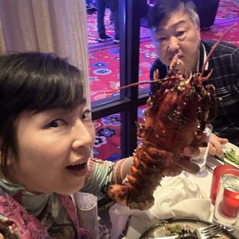 Fratelli - 2lbs whole suf lobster - Italian Near Me - Everett, Massachusetts