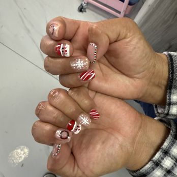 Hollywood Nails - manicure - Nail Salons Near Me - Henderson, Nevada