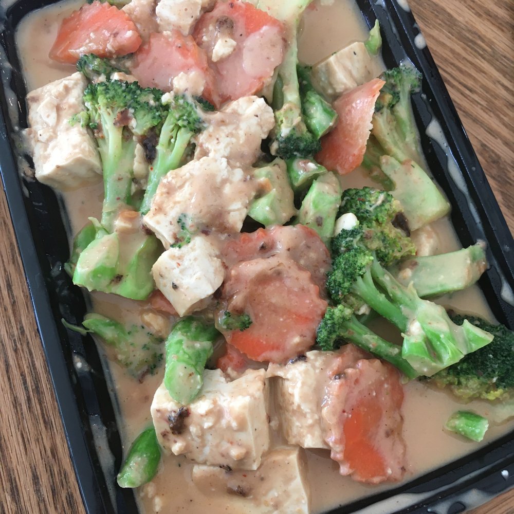 Peanut Curry with steamed tofu (dinner portion)