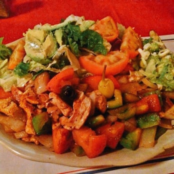 El Compadre - Chicken Fajitas, extra salad, no dressing, no rice & no beans! - Mexican Near Me - Los Angeles, California El Compadre - Chicken Fajitas, extra salad, no dressing, no rice & no beans! - Mexican Near Me - Los Angeles, California