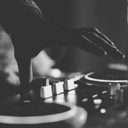 Patent Social - On the weekends in the late evenings we host DJs and a dance floor.