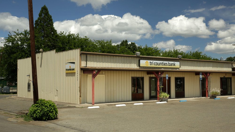 TRI COUNTIES BANK 76405 Covelo Rd, Covelo, California Banks