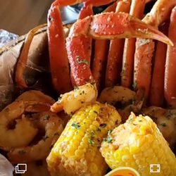 Kasian Boil - Crab and shrimp on a Sunday.