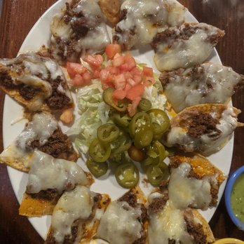 Barcenas Mexican Restaurant - Nachos Mexicanos - chorizo nachos - Mexican Near Me - Friendswood, Texas Barcenas Mexican Restaurant - Nachos Mexicanos - chorizo nachos - Mexican Near Me - Friendswood, Texas