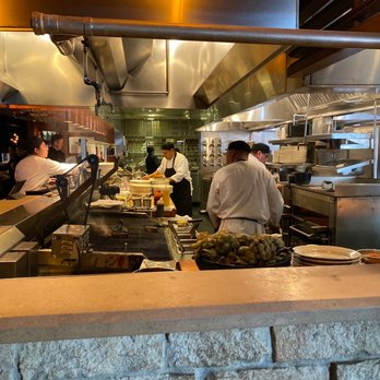 Houston's Restaurant - Steakhouses Near Me - Pasadena, California