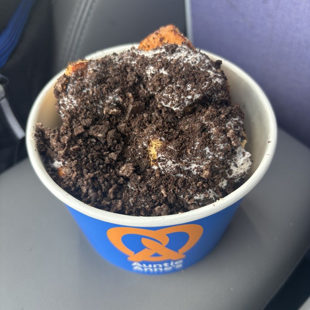 Auntie Annes - Oreo Topped Pretzel Nuggets - Pretzels Near Me - Milford, Connecticut