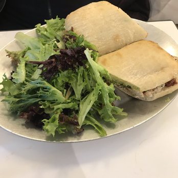 Slate Cafe - Chicken sandwich - Cafes Near Me - New York, New York Slate Cafe - Chicken sandwich - Cafes Near Me - New York, New York
