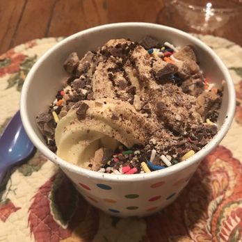 YoFresh - Frozen Yogurt with Toppings: YoFresh, Park Ridge Nj - Ice Cream & Frozen Yogurt Near Me - Park Ridge, New Jersey