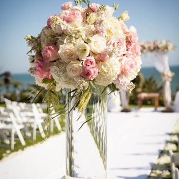 Blossom Floral - Beautiful ivory flowers with a touch of blush - Florists Near Me - Santa Monica, California