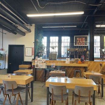 Good Earth Holistic Kitchen - Juice Bars & Smoothies Near Me - Hudson, Massachusetts