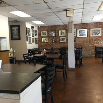 Diners Delight - Newly refreshed dining room - Soul Food Near Me - Saint Louis, Missouri
