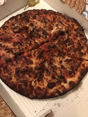 Photo of Hometown Pizza - Oroville, WA, US. This is what my pizza looked like...delicious looking right?