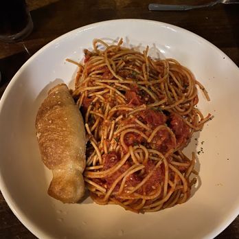 Ilario's Italian Cuisine - Wheat Spaghetti with sun dried tomatoes, black olives & marinara sauce - Italian Near Me - Kyle, Texas Ilario's Italian Cuisine - Wheat Spaghetti with sun dried tomatoes, black olives & marinara sauce - Italian Near Me - Kyle, Texas