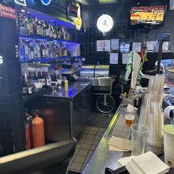 Rush Street Bar - Bar view