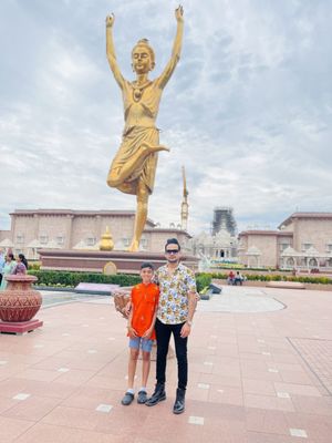 BAPS Swaminarayan Akshardham by null