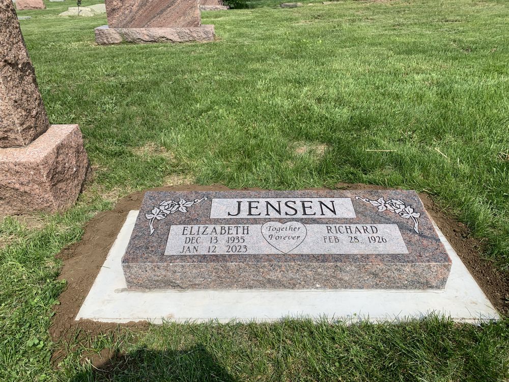 HAMMONS FAMILY FUNERAL SERVICES Request Information 207 West H St