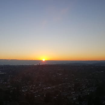 Mount Tolmie Park - Sunset view - Parks Near Me - Victoria, British Columbia Mount Tolmie Park - Sunset view - Parks Near Me - Victoria, British Columbia
