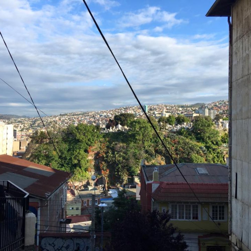Fauna Hotel - Can you spot the cemetery? - Hotels Near Me - Valparaíso, VS
