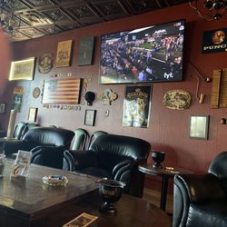 RJ'S Cigars
