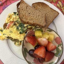 Tomato Spinach & Feta Scramble
