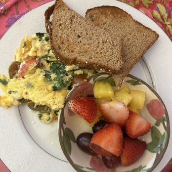 Goodness Gracious Kitchen & Cupboard - Tomato, Spinach & Feta Scramble - Breakfast & Brunch Near Me - Carmel, Indiana