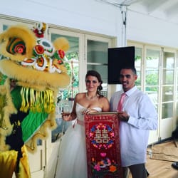 Chinese Lion Dance Association - We do lion dancing for weddings