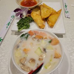 Shrimp coconut soup and cheese wonton