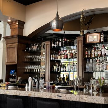 Undercurrent Restaurant - The bar - French Near Me - Greensboro, North Carolina