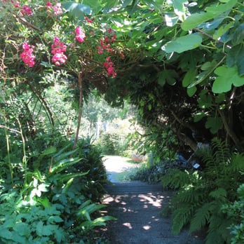 Broomhill Art Hotel - Entrance to the Sculpture Gatden - Art Galleries Near Me - Barnstaple, DEV