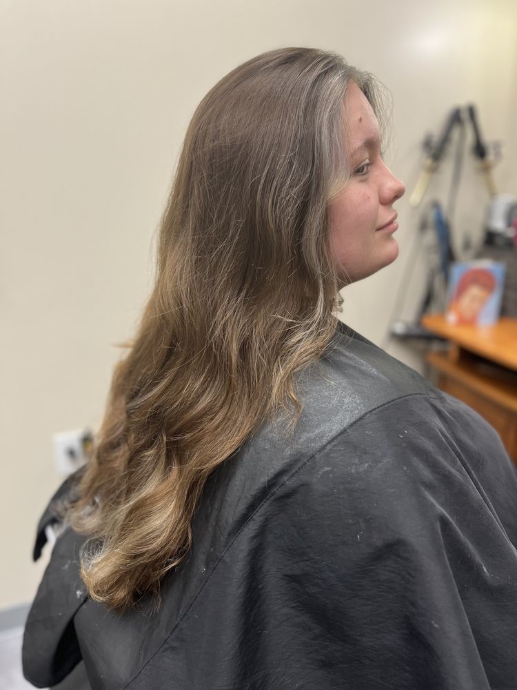 SALLY ‘S SALON OF STYLE Updated June 2024 7195 Peach, Erie, Pennsylvania Hair Salons