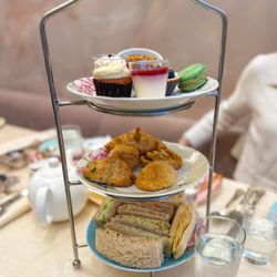 Lady Camellia - Afternoon tea
