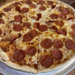 Thin crust was crispy and delish