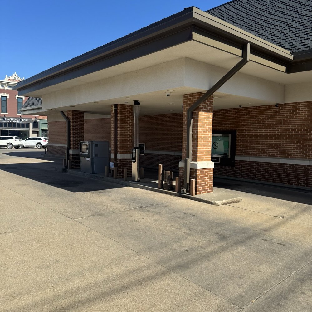 Pinnacle Bank - Banks & Credit Unions Near Me - Crete, Nebraska